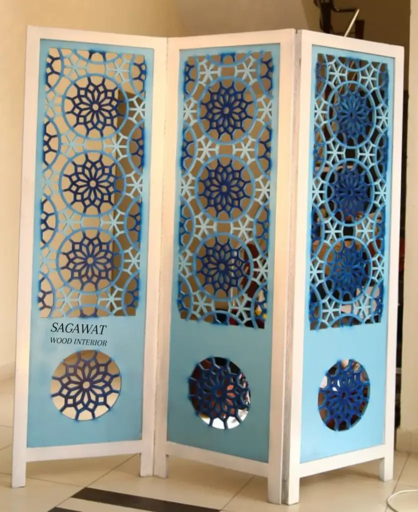 Partition Stand